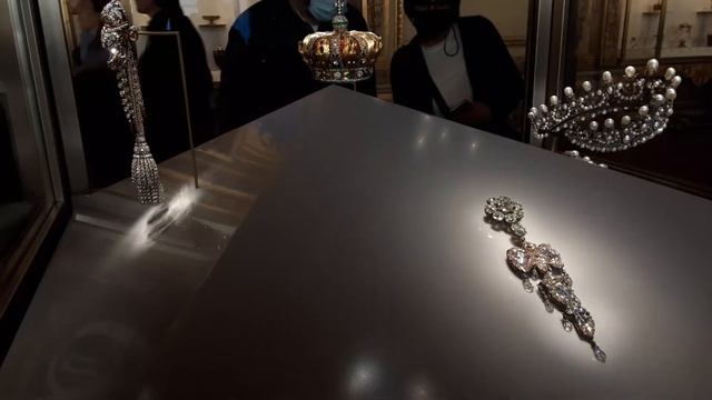 Музей Лувр, Галерея Аполлона, Ника с крыльями, 1 этаж. Париж. смотреть онлайн