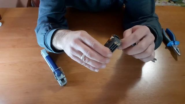 Kako Se Namesta Kompresioni F Konektor - How To Install Compression F Connector DIY