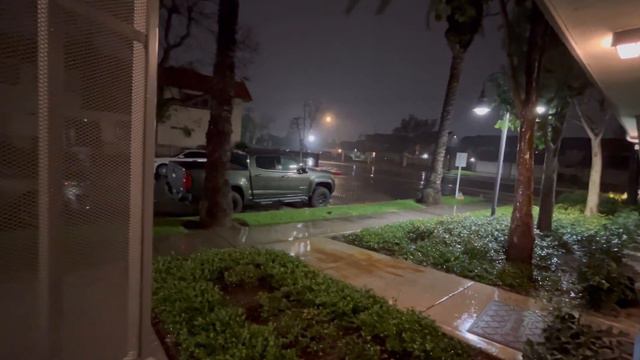 LAST ROUND OF RAIN 🌧️ TONIGHT FOR CALIFORNIA LORD HAVE MERCY 🙏🏽🌧️ смотреть онлайн