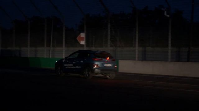Hyundai Motor’s Kona Electric sets range record of 1,026 kilometres смотреть онлайн