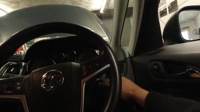 Vauxhall/Opel 2.0CDTI Change Diesel Fuel Filter Insignia, Astra J, Zafira смотреть онлайн