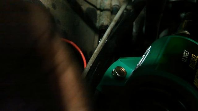 1978 Mercedes Benz 300 SD Turbo Diesel 12v Micro Elecric Fuel Pump instal part 1 Annoying Ground смотреть онлайн