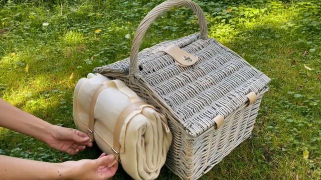 Эстетичный пикник в парке смотреть онлайн