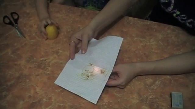ФОКУСЫ ДЛЯ ДЕТЕЙ : ДЕЛАЕМ НЕВИДИМЫЕ ЧЕРНИЛА.ПРОЯВЛЯЕМ СЕКРЕТНОЕ ПИСЬМО ОТ БАЗА ЦВЕТИКА !!! смотреть онлайн