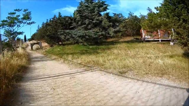 Крым, Судак, Неглавная дорога к морю. Задворки Горсовета, старый парк, короткий путь смотреть онлайн