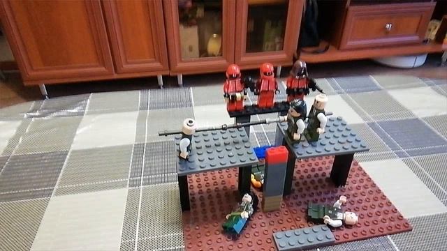 Игра в кальмара Лего перетягивание каната смотреть онлайн