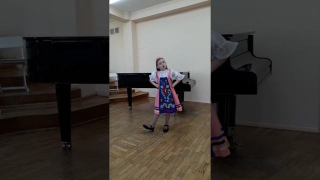 "Сапожки русские". Малышева Настя. Ансамбль песни и танца "Весна" МАУ ДО СДДТ. г.Ставрополь. смотреть онлайн