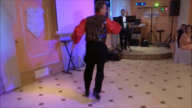 "Gipsy dance" on wedding. Tap man from Moscow смотреть онлайн