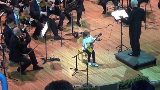 Anastasiia Tiurina balalaika, Vladimir Spivakov and Virtuosi Moskow смотреть онлайн