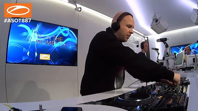 Alexander Popov - In The Studio ASOT #ASOT887 смотреть онлайн