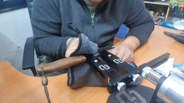 Заточка охотничьего ножа, сталь Х12МФ. Достойнным финишем, проверенный в работе охотниками. смотреть онлайн