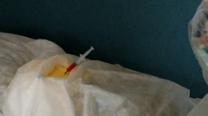 Дима ставит МНОГО БОЛЮЧИХ уколов. Дима решил закончить медицинскую школу и поставить ДВА укола.