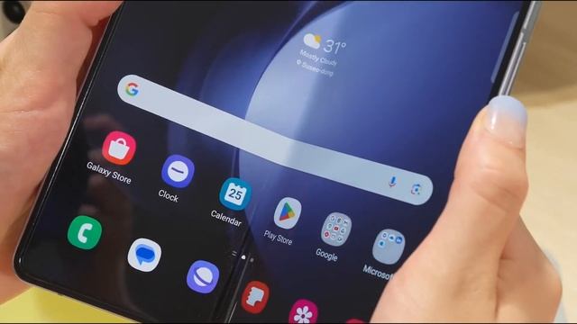 Galaxy Fold 5 : Should you BUY it? смотреть онлайн