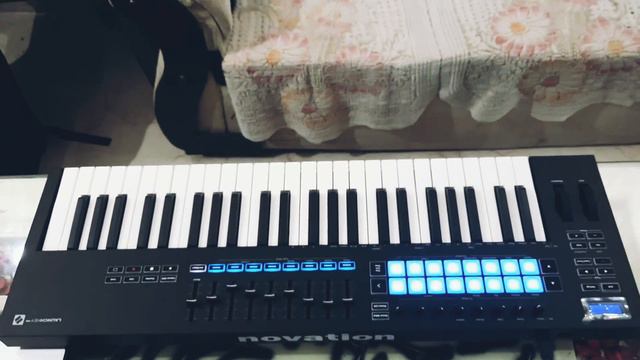 Novation launchkey 49 mk3 unboxing смотреть онлайн