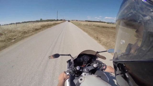 Μικρό άνοιγμα Honda Cbr600F4i смотреть онлайн