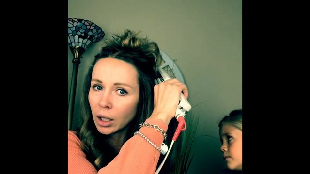 Объемная укладка за 7 минут. И самый лучший прибор для создания объема волос у корней. смотреть онлайн