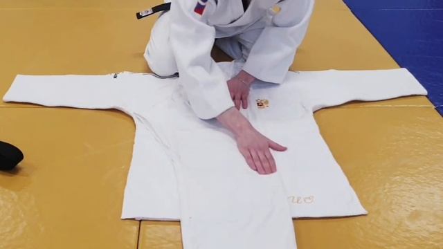 Кимоно для дзюдо. Judogi. Учимся правильно складывать. смотреть онлайн