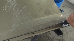 Самый лучший способ удалить старый скотч с автомобиля.