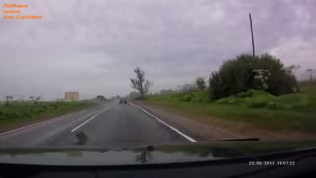 Водитель уснул за рулем попал в ДТП! Подборка аварий 2020 смотреть онлайн