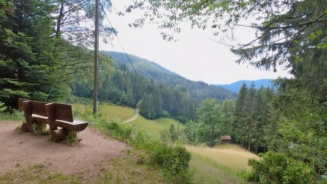Wandern im Schwarzwald - Ein frei fallender Wasserfall und die Schleife um das Kloster смотреть онлайн