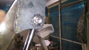Бортоповоротный мини погрузчик своими руками. Часть 4. Стрела