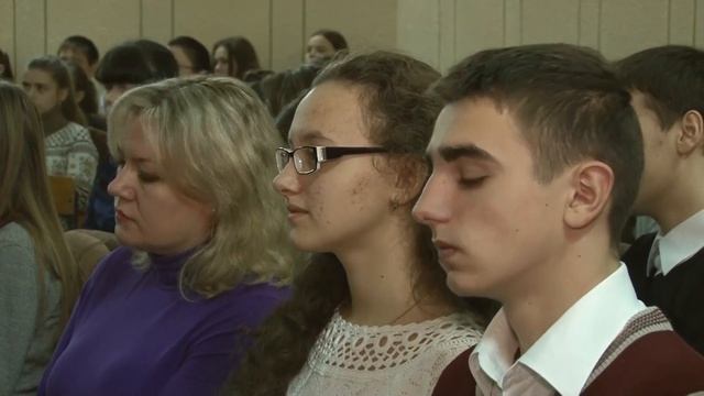 Первые шаги в науку: награды самым умным и креативным школьникам смотреть онлайн