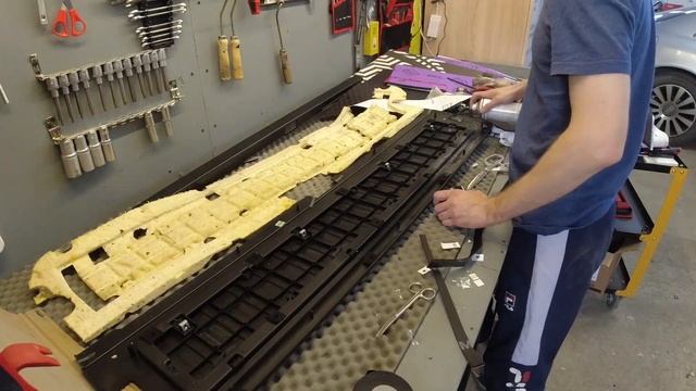 200 кг. шумоизоляции в BMW X5 | Материалы SGM | Шумоизоляция ПОКРЫШЕК | Часть 2 смотреть онлайн