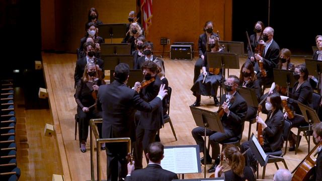 Augustin Hadelich plays the Sibelius Violin Concerto смотреть онлайн