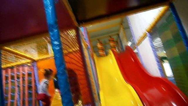 Детский городок, лабиринт, батут. Куда пойти с ребенком? Playground, trampoline park смотреть онлайн