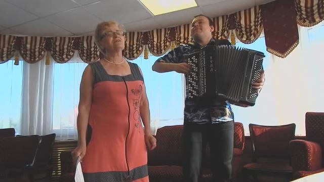 "Пока живёшь на Белом Свете - радуйся!" ("Годы не беда") Павел Сивков (баян) и Лариса Евгеньевна смотреть онлайн