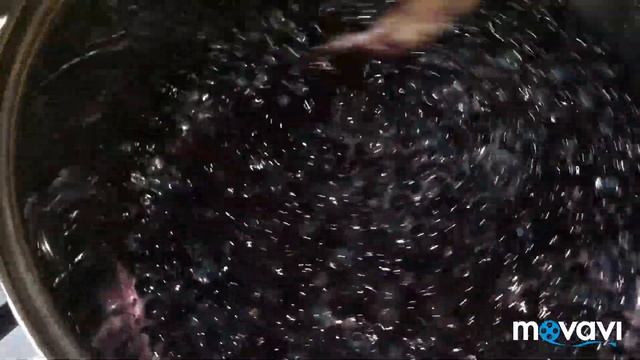 Супер вкусное варенье из черники, попробуйте один раз и будете готовить каждый год именно его. смотреть онлайн