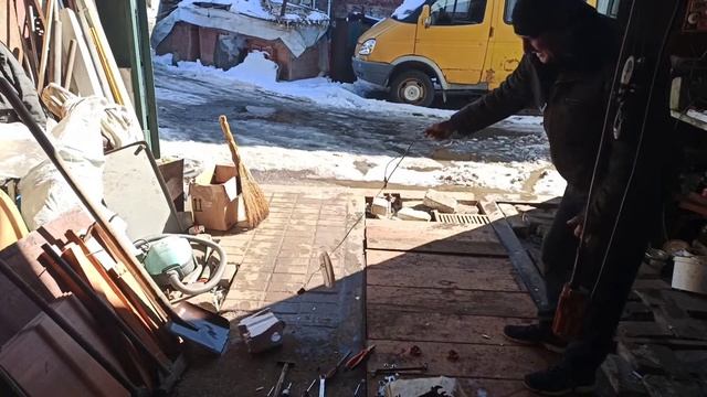 Как разобрать кухонный комбайн за 20 секунд без отвёртки. Добываем медь. смотреть онлайн