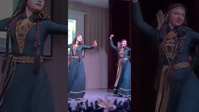 Кавказские танцы.Аджарский танец. смотреть онлайн