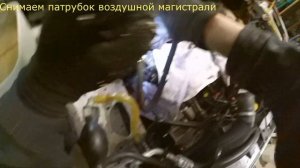 Ремонт Рено меган 3 DCI К9К836 часть 12 (Снимаем патрубки воздушной магистрали)