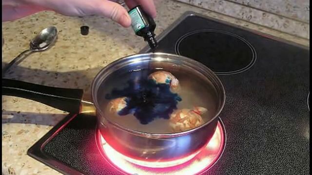 Как сделать мраморное пасхальное яйцо(How to make a marble Easter egg) смотреть онлайн