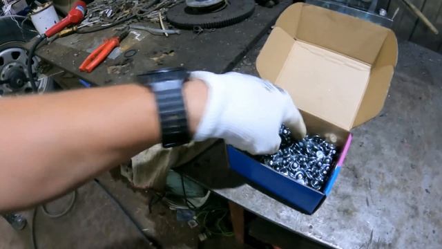 Шипую зимнюю резину. Автомойка не пенит, разбираю. смотреть онлайн