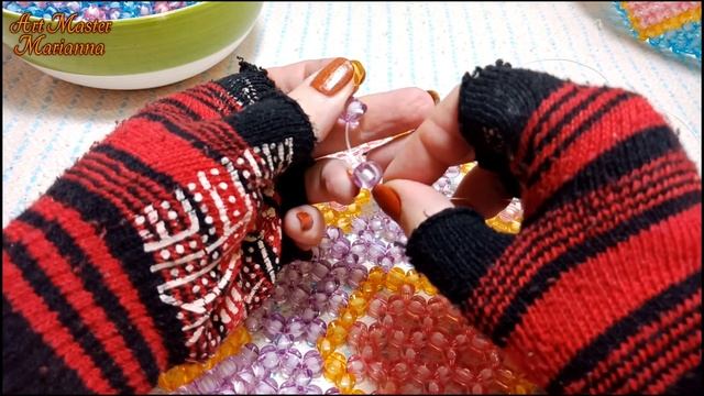 1/6 Ваза для фруктов на ножке из бусин - мастер-класс смотреть онлайн