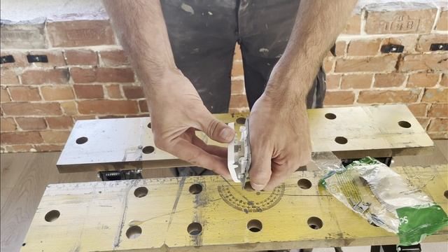 Новый разбор кнопочного выключателя Schneider Electric серии glossa смотреть онлайн