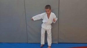 Удары ногой. Научить ребенка.