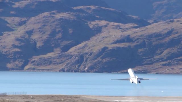 MD-83 departing Narsarsuaq Airport in Greenland (BGBW) - JetQuik смотреть онлайн