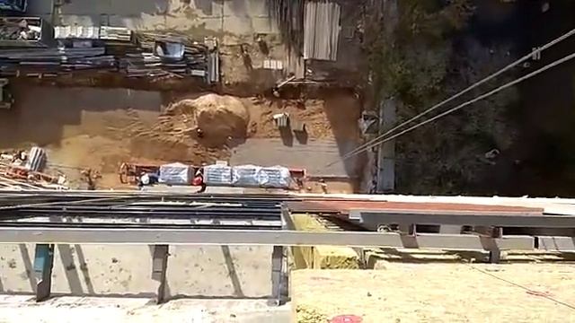 Подъем флюгарок, на фасадной люльке.