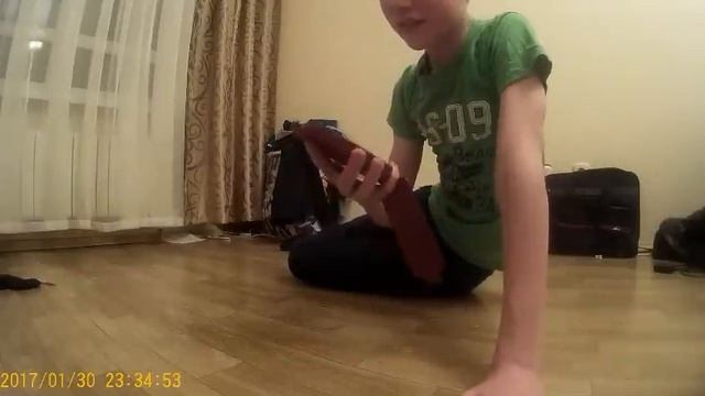 100  отжиманий за 5 минут Челлендж.  Бросаю вызов Kawiro. LESHA MAISAK