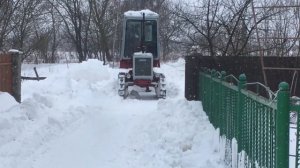 Уборка снега с Трактором Т 70с l Легендарный Трактор Т-70с