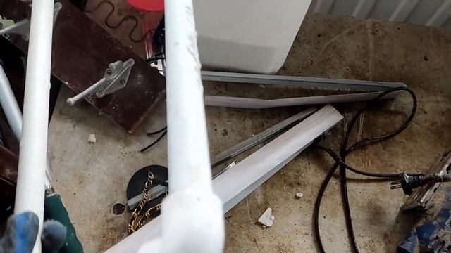 СДАЛ КАРТОН С МАКУЛАТУРОЙ И ПОИСКИ МЕТАЛЛА смотреть онлайн