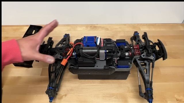 Traxxas E-Revo Erevo 2.0 Full Review смотреть онлайн