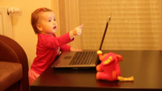 Asia ogląda reklamę Gerber смотреть онлайн