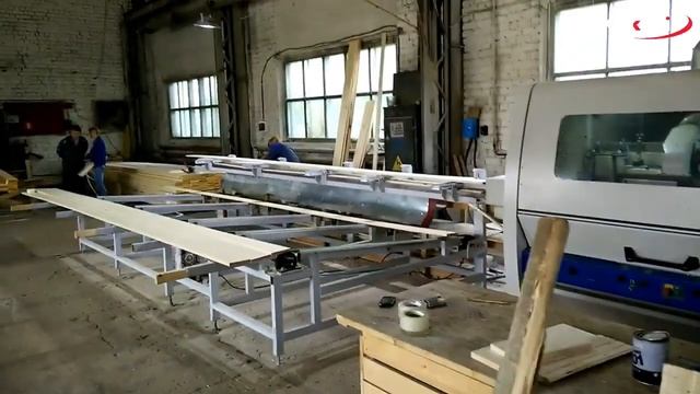 Как работает четырехсторонний продольно-фрезерный станок QUADRO 723 AS на производстве. Демонстраци смотреть онлайн