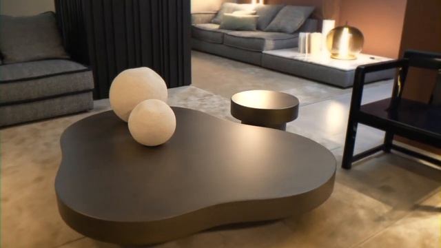 Стол Nuvola авторства Paola Navone смотреть онлайн