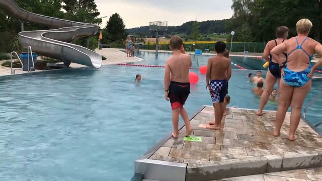Freibad. Schweiz. Летний бассейн .2 часть смотреть онлайн