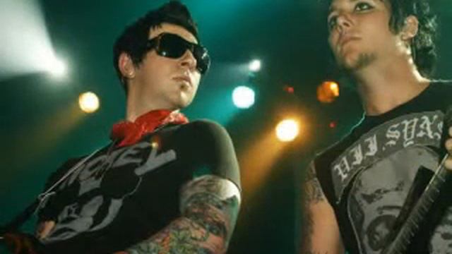 Synyster Gates && Zacky Vengeance смотреть онлайн
